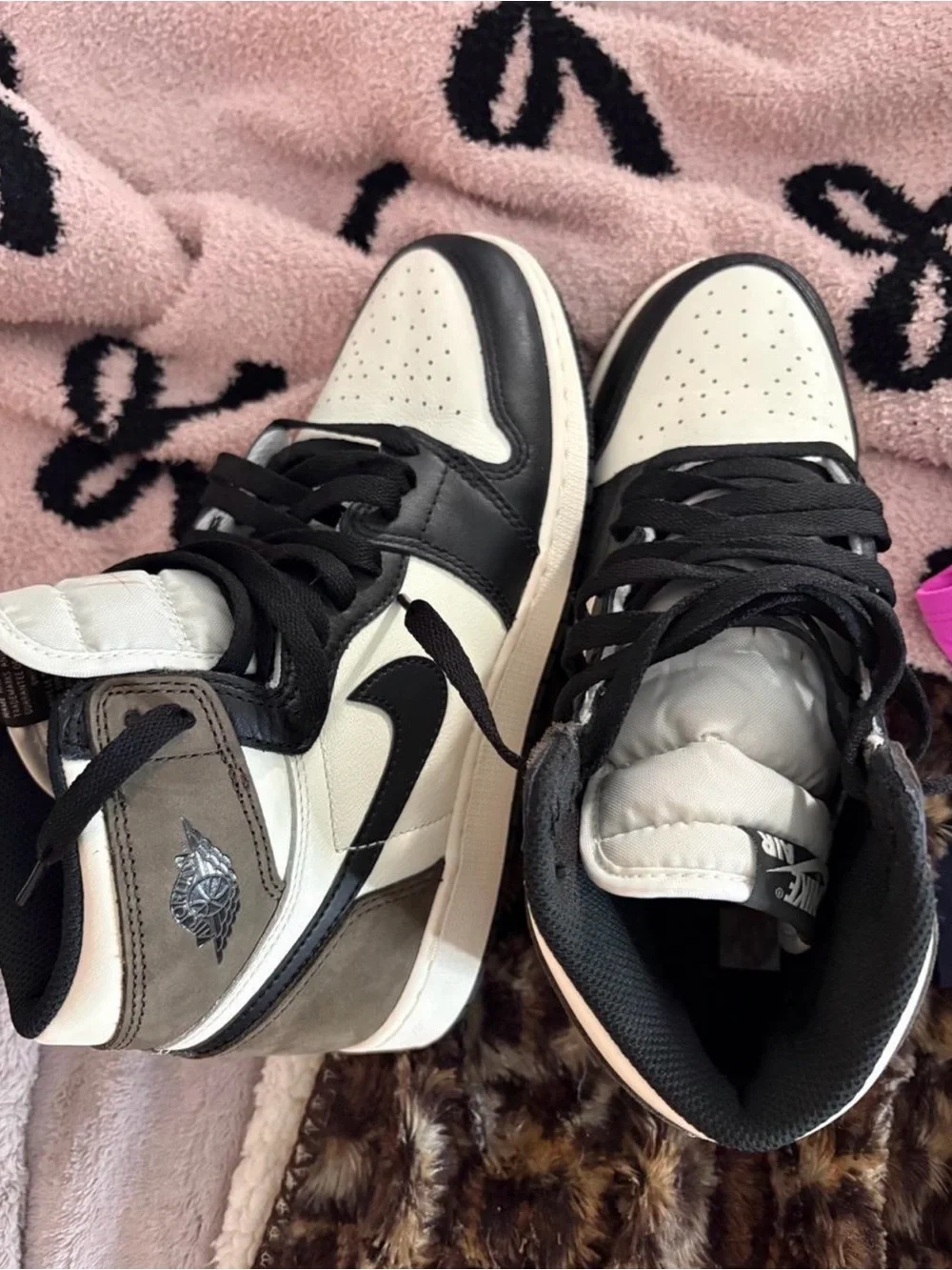 Jordan 1 Retro High - White/Black/Dark Mocha